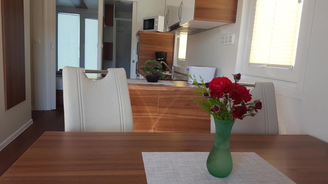 Hotel House Boat - Floating House Sofia à Pula Extérieur photo