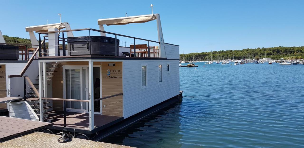 Hotel House Boat - Floating House Sofia à Pula Extérieur photo