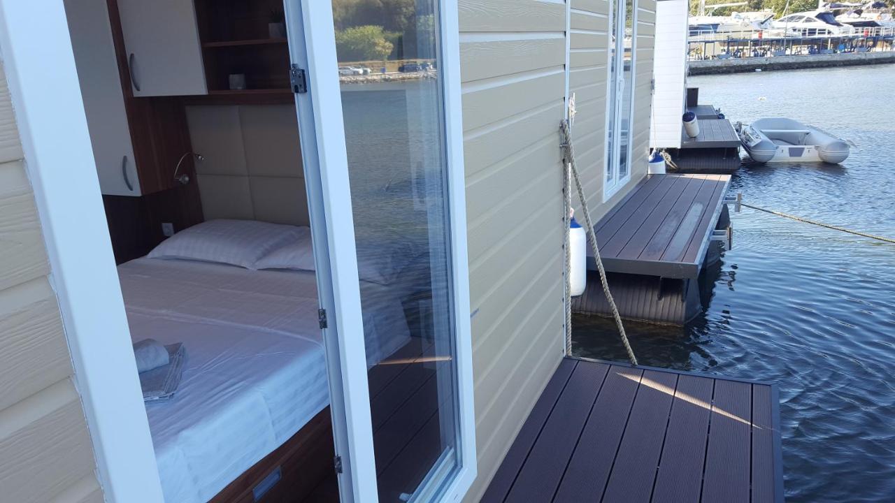 Hotel House Boat - Floating House Sofia à Pula Extérieur photo